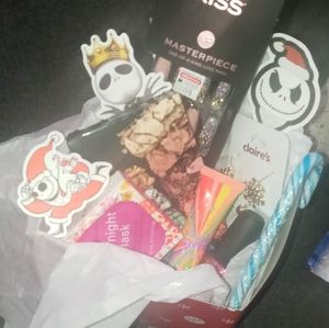 Girls Christmas mystery box